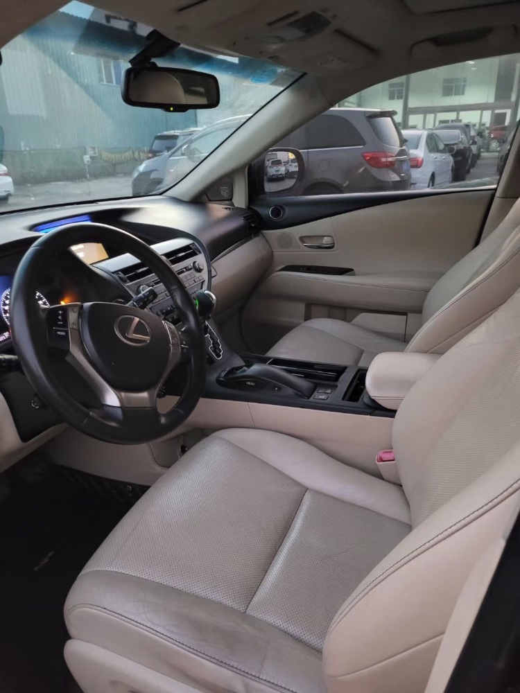 青岛13年雷克萨斯RX6