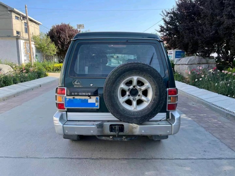煙臺12年獵豹汽車黑金剛2