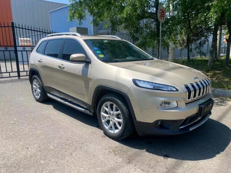 沈陽18年Jeep自由光5