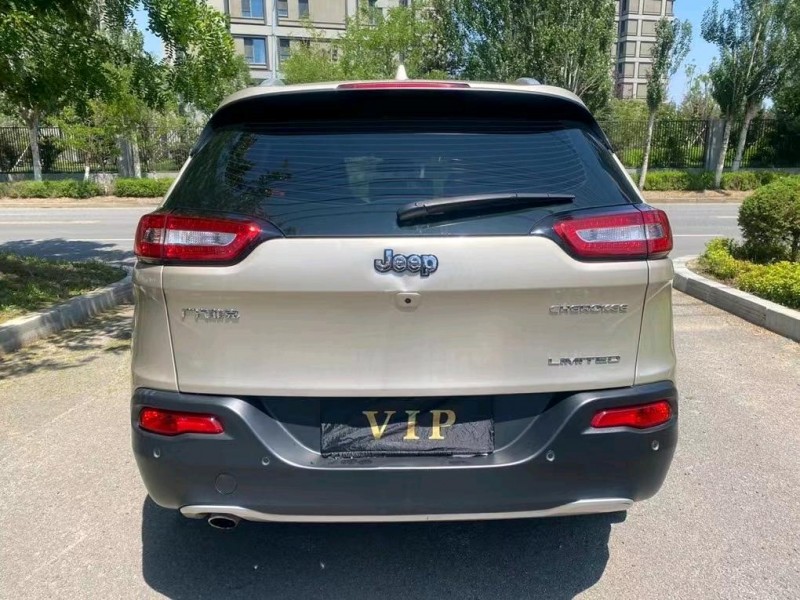 沈陽18年Jeep自由光6