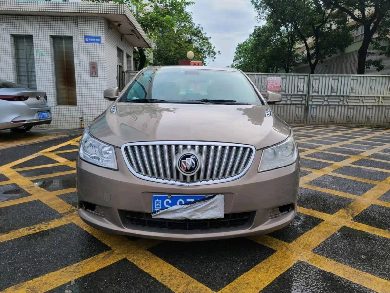 东莞12年别克君越1