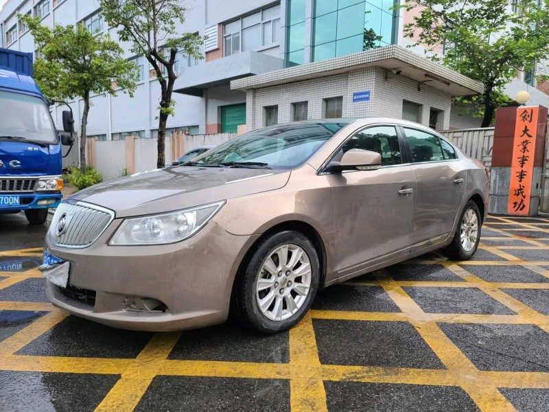 东莞12年别克君越3