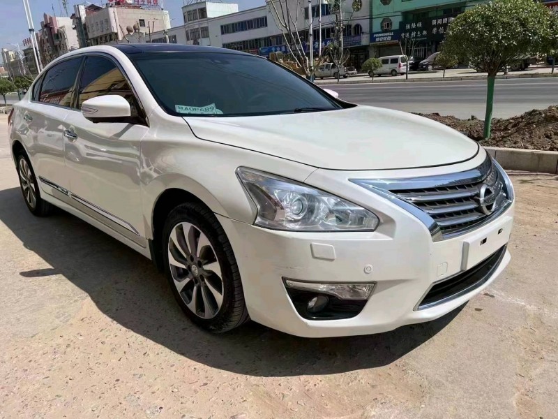 延安14年日產天籟1