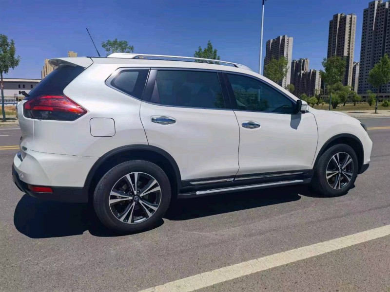 咸陽20年日產奇駿7