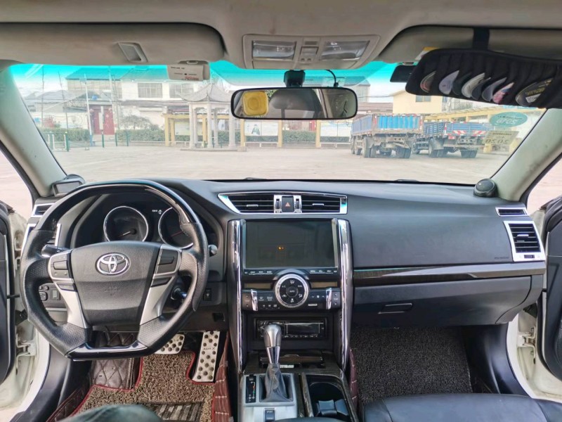 徐州14年丰田锐志5