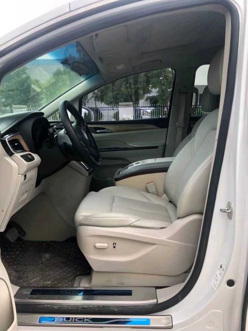 徐州18年别克GL84