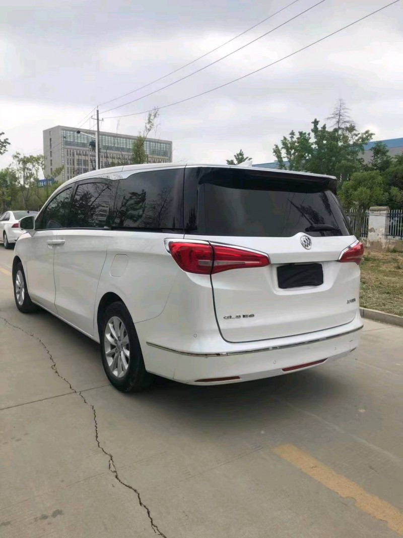 徐州18年别克GL83