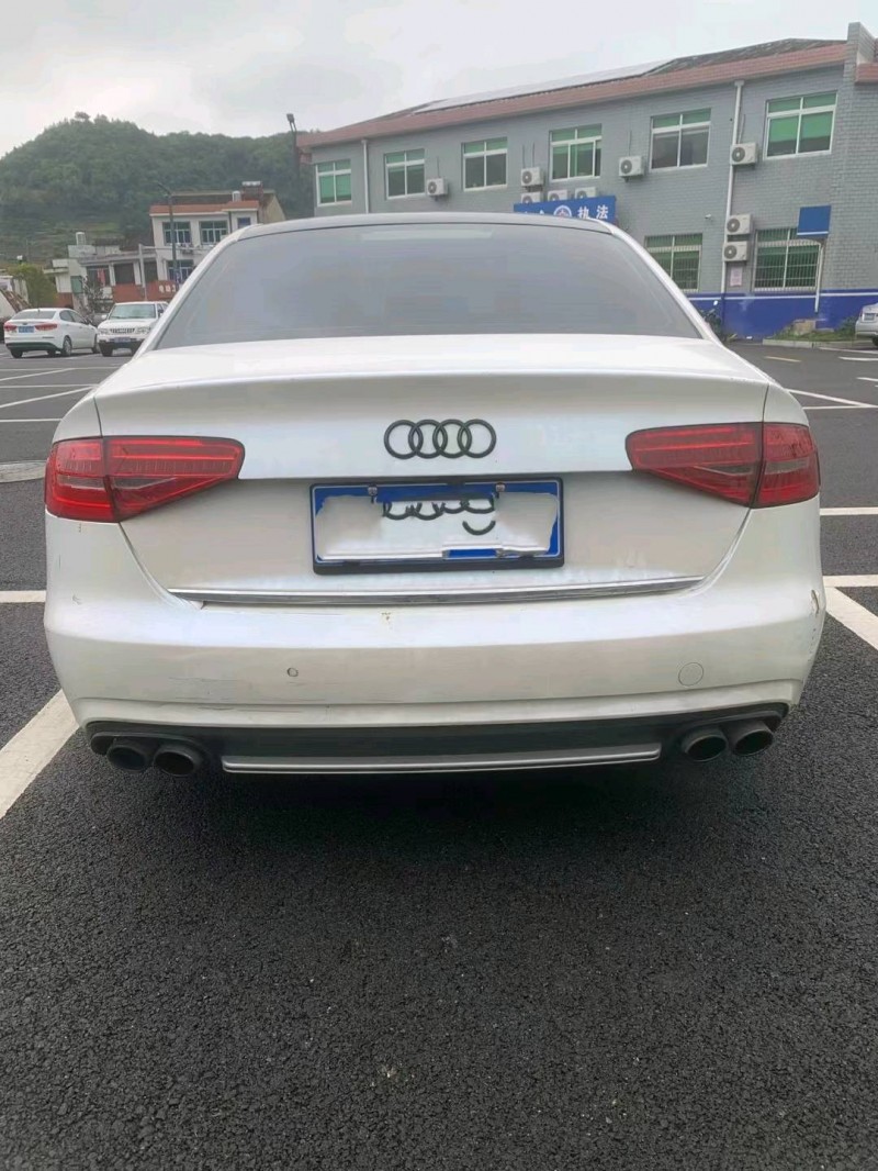 寧波15年奧迪A4L8