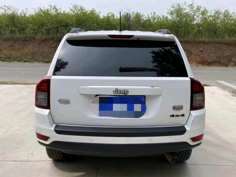 青島13年Jeep指南者6