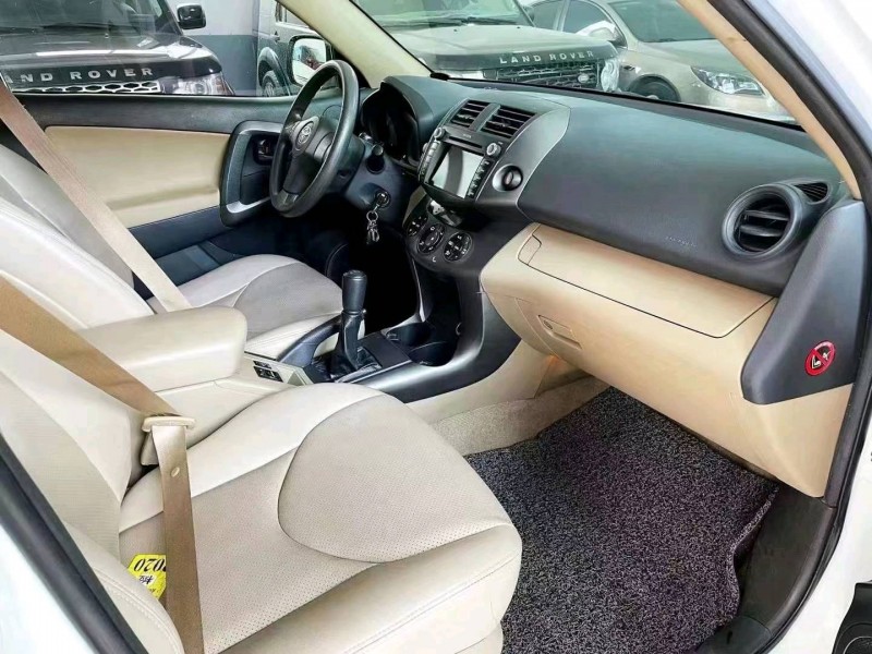 濰坊12年豐田RAV46