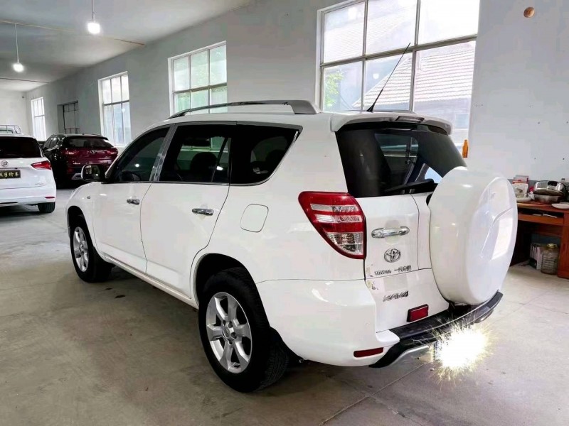 濰坊12年豐田RAV47