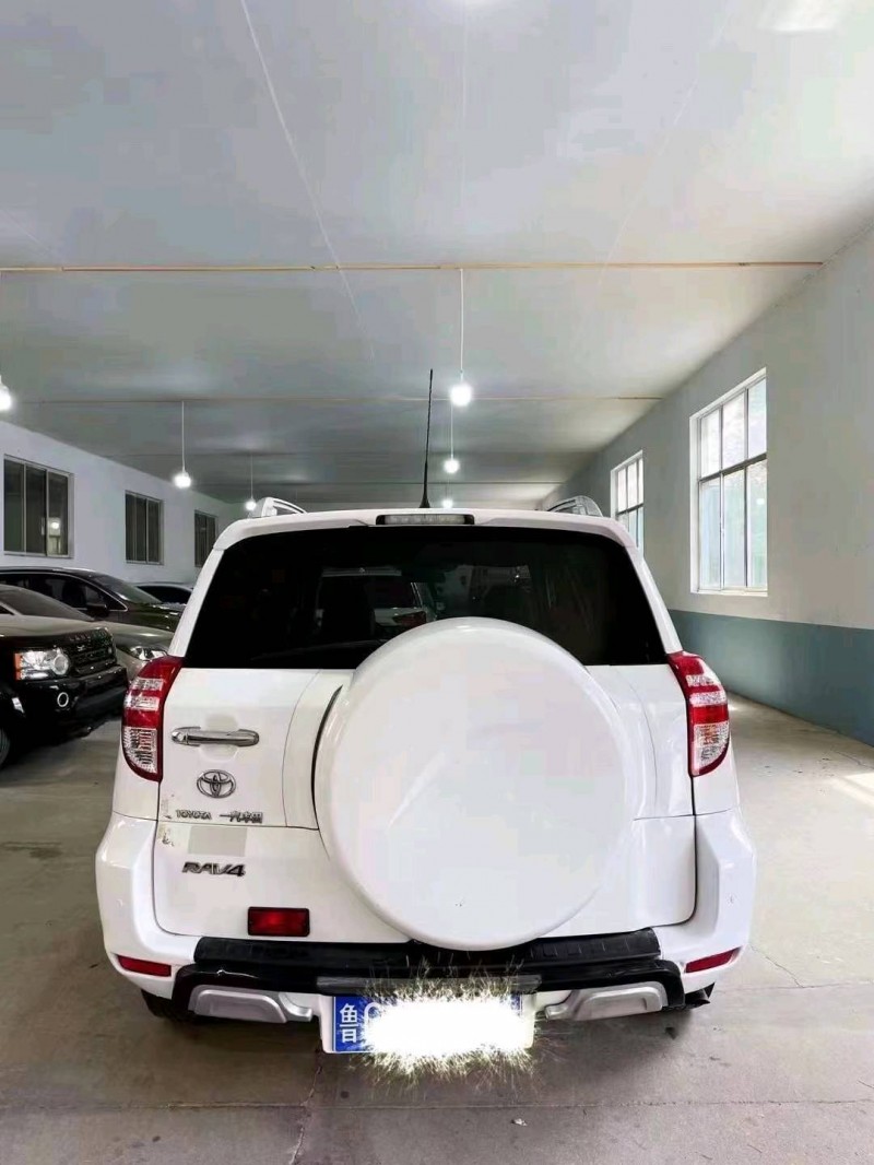 濰坊12年豐田RAV49