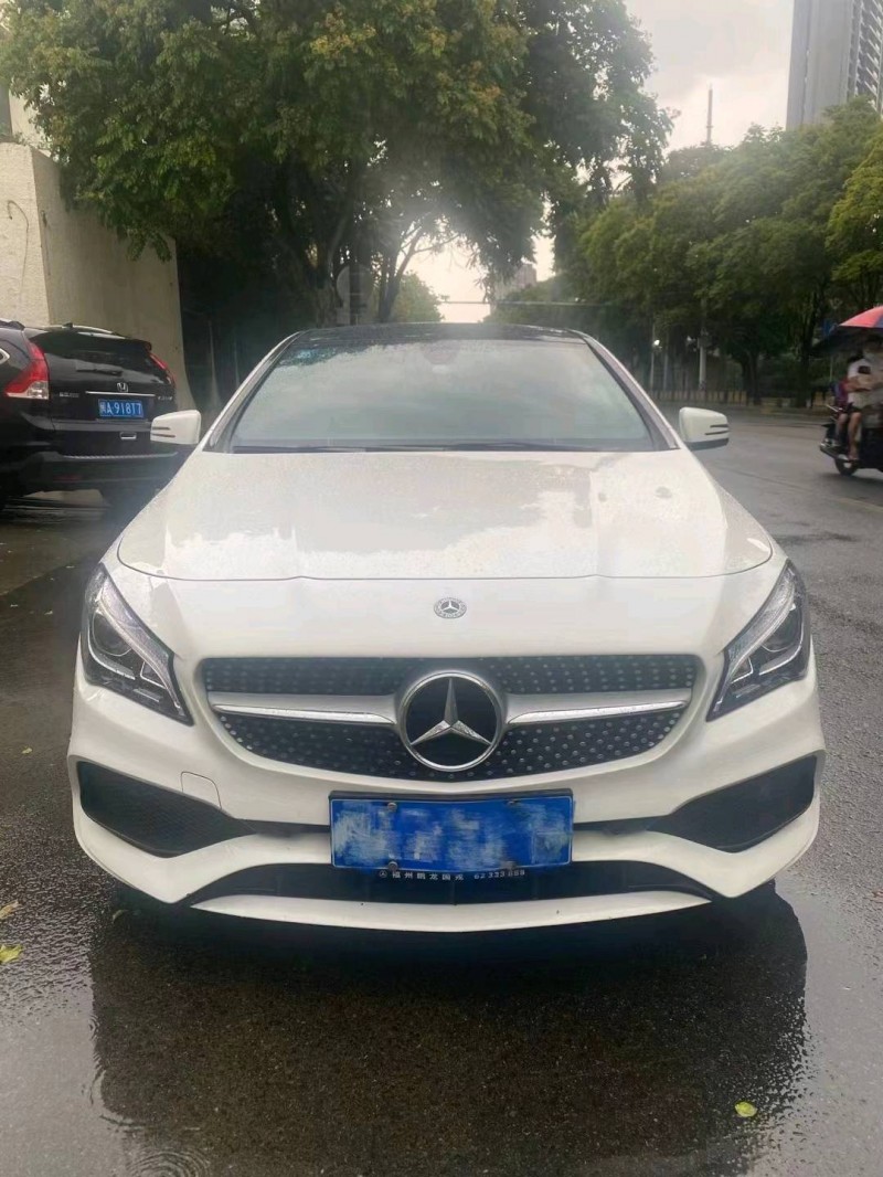 龍巖18年奔馳CLA8