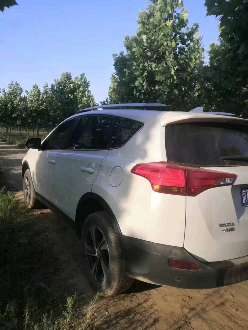 保定15年豐田RAV4榮放6