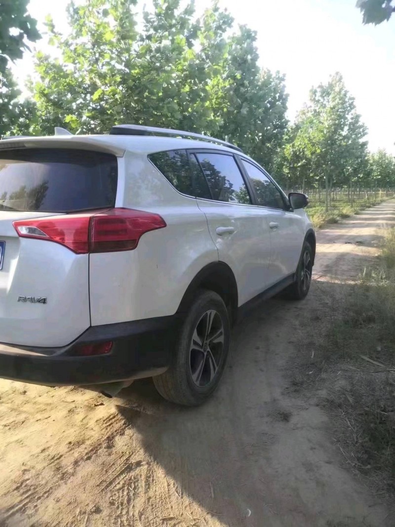 保定15年豐田RAV4榮放8