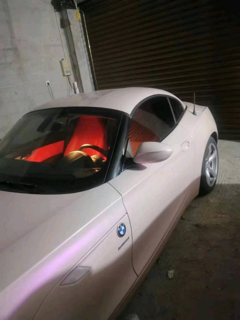 武漢10年寶馬Z42