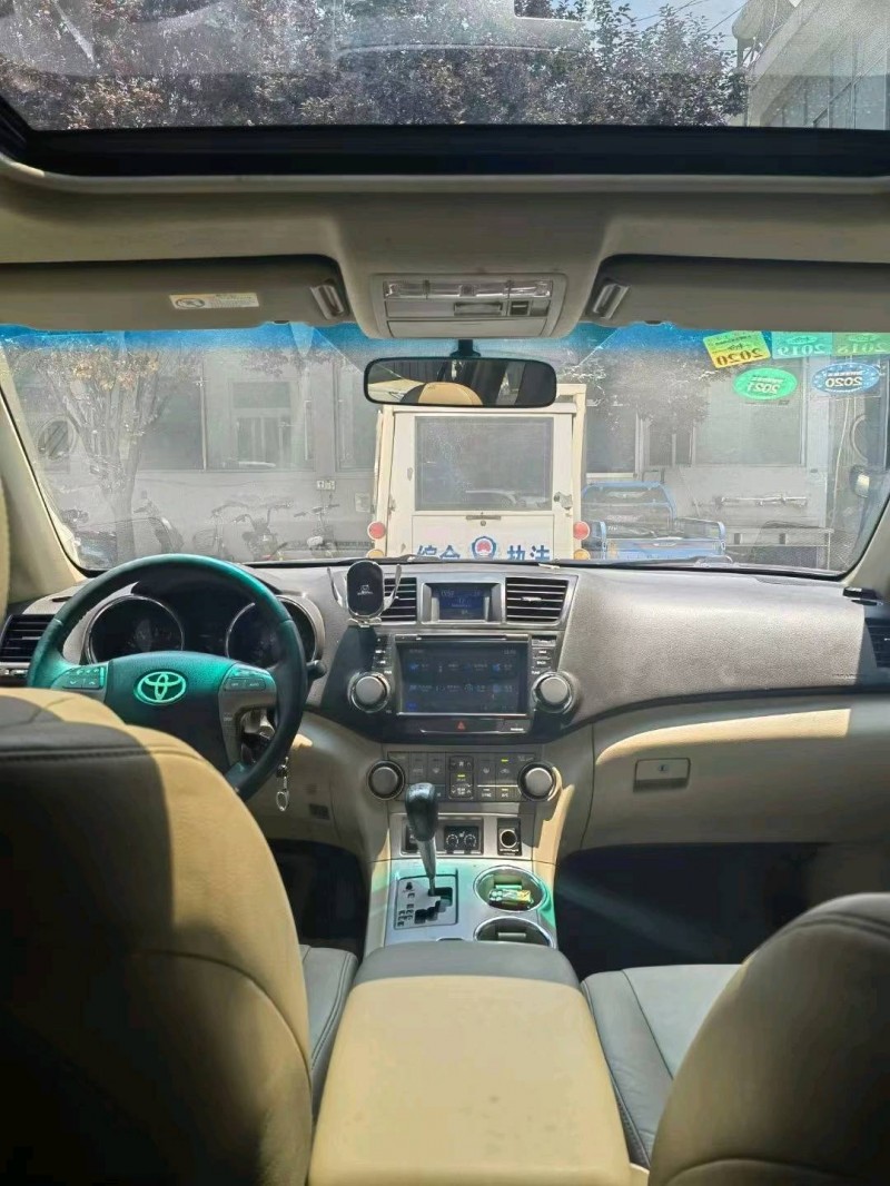 北京11年丰田汉兰达4