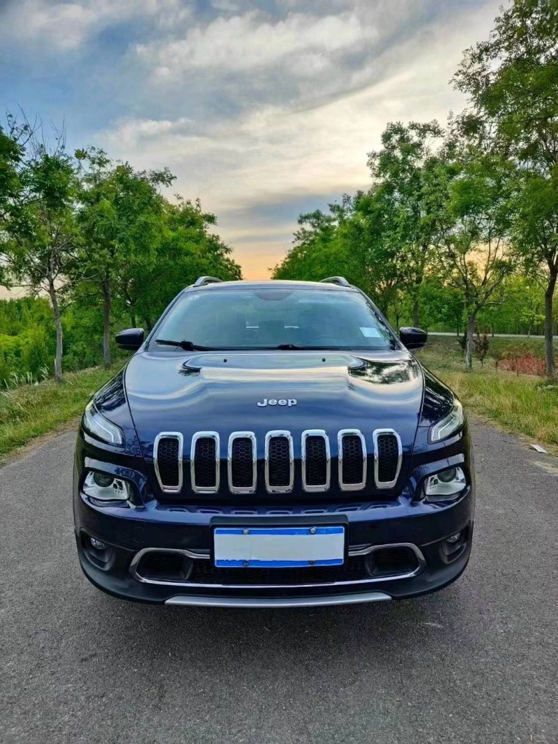 濱州17年Jeep自由光6