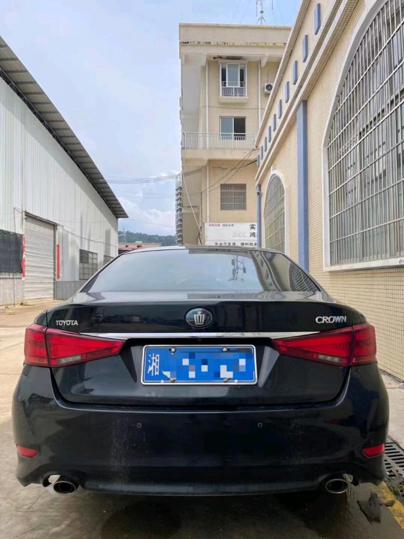 南寧18年豐田皇冠2
