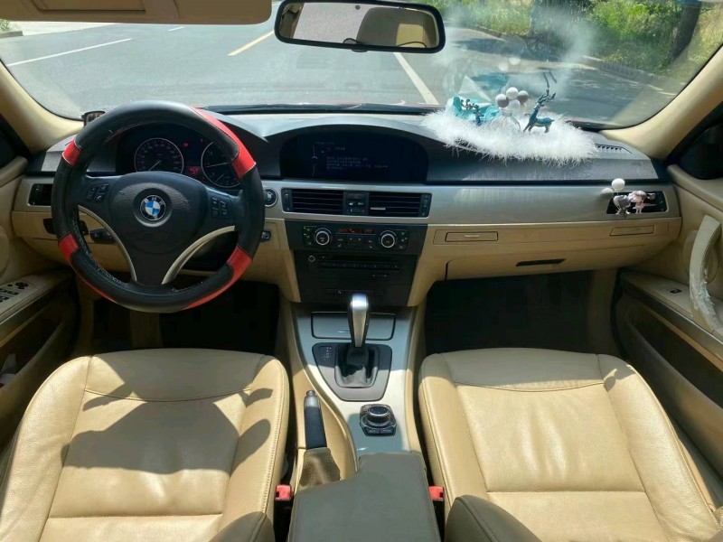 北京12年宝马3系6