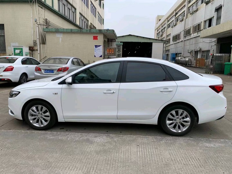 中山21年别克英朗3