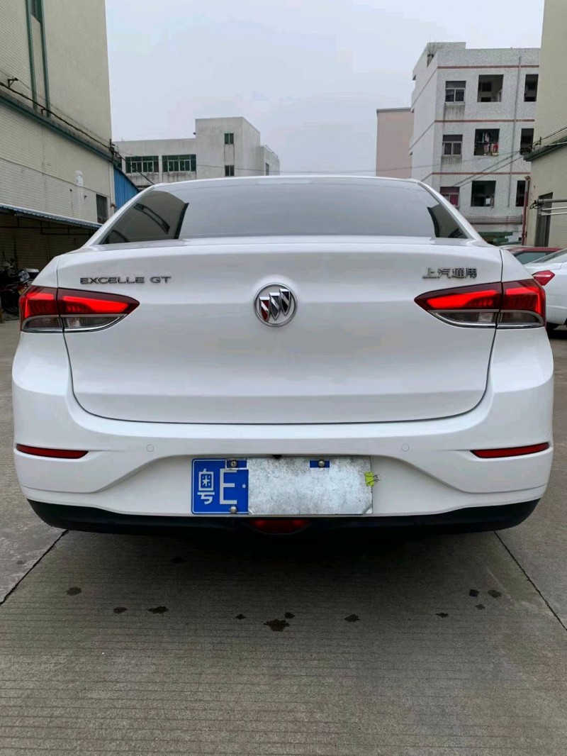 中山21年别克英朗4