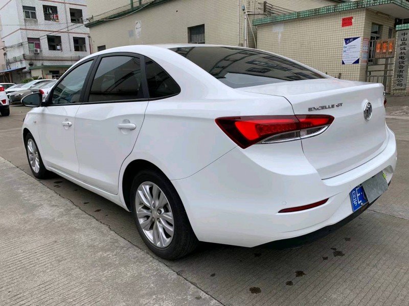 中山21年别克英朗6