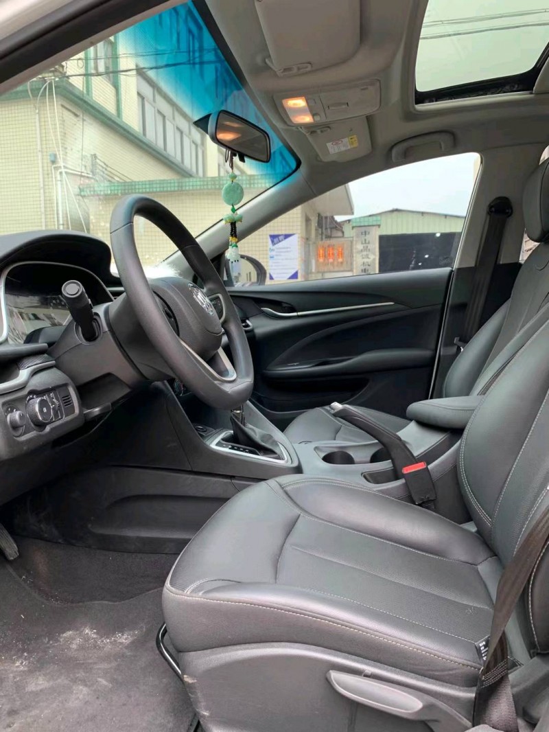 中山21年别克英朗9