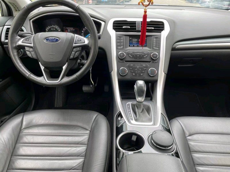 中山16年福特蒙迪欧1