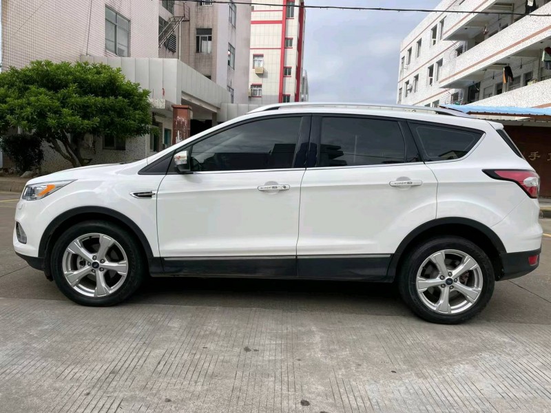 中山19年福特翼虎4