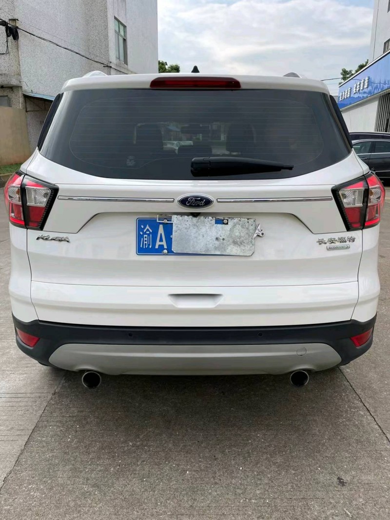 中山19年福特翼虎3