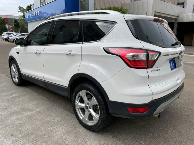 中山19年福特翼虎1