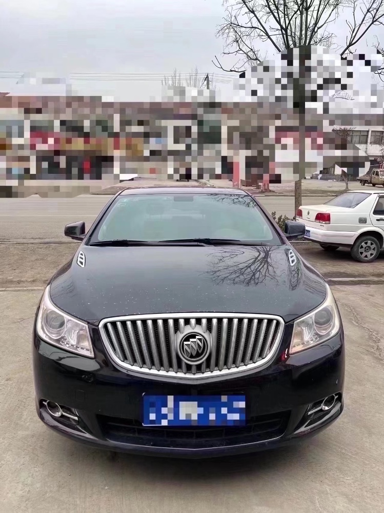 青岛13年别克君越8