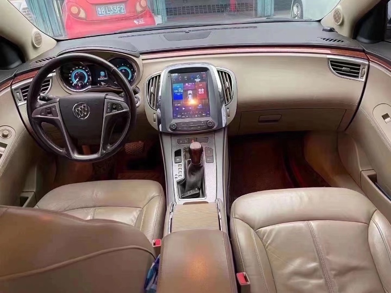 青岛13年别克君越2