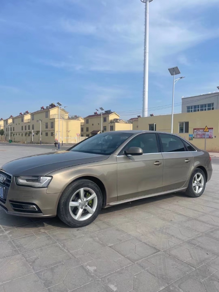 北京13年奥迪A4L3