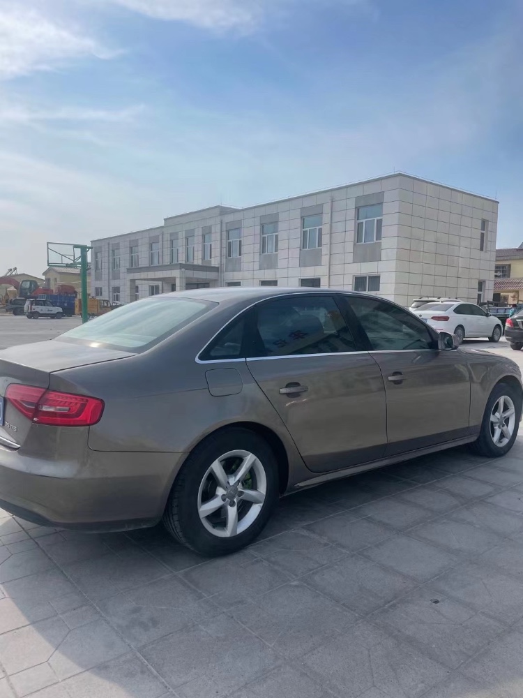 北京13年奥迪A4L5