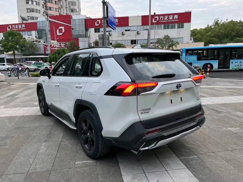 嘉興22年豐田RAV4榮放2