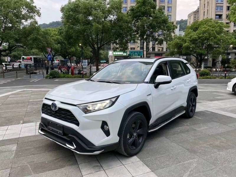 嘉興22年豐田RAV4榮放4