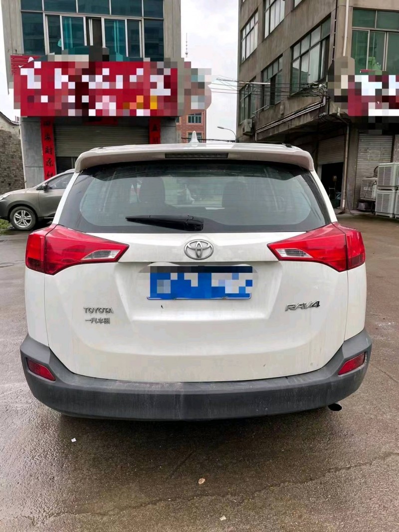 紹興15年豐田RAV4榮放2
