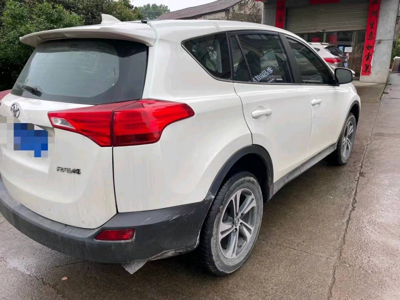 紹興15年豐田RAV4榮放3