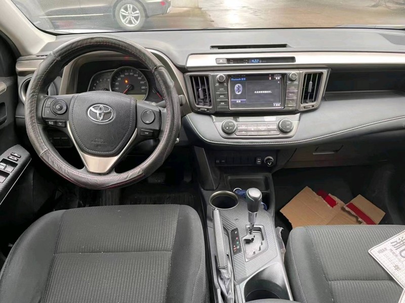 紹興15年豐田RAV4榮放5