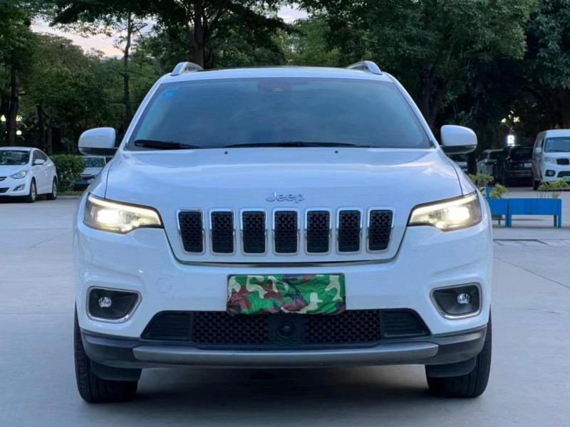 東莞20年Jeep自由光1