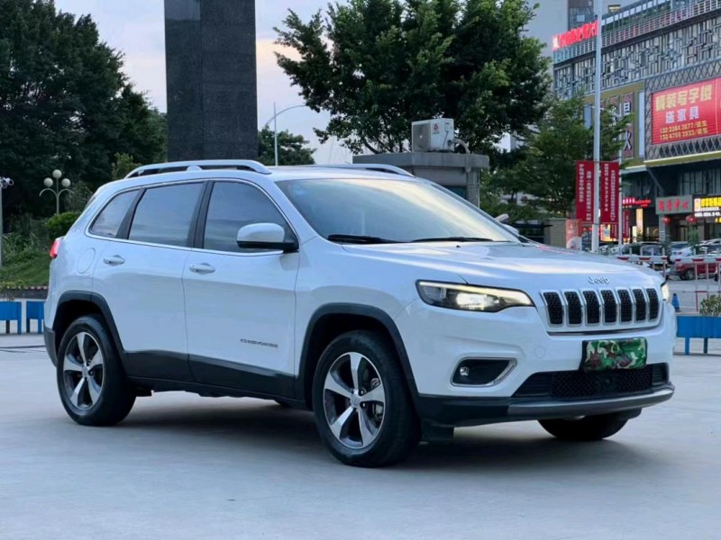 東莞20年Jeep自由光2