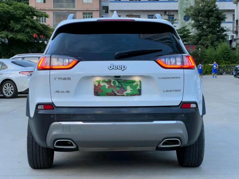 東莞20年Jeep自由光9