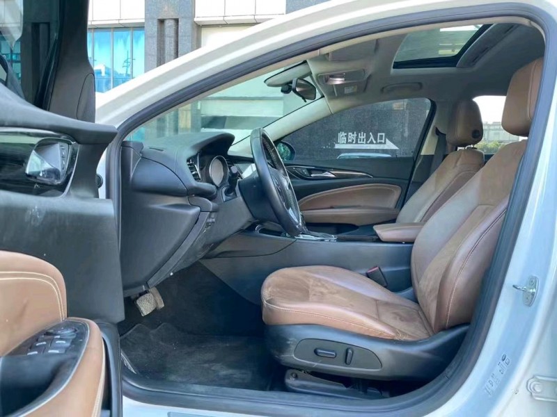 东莞19年别克君威7