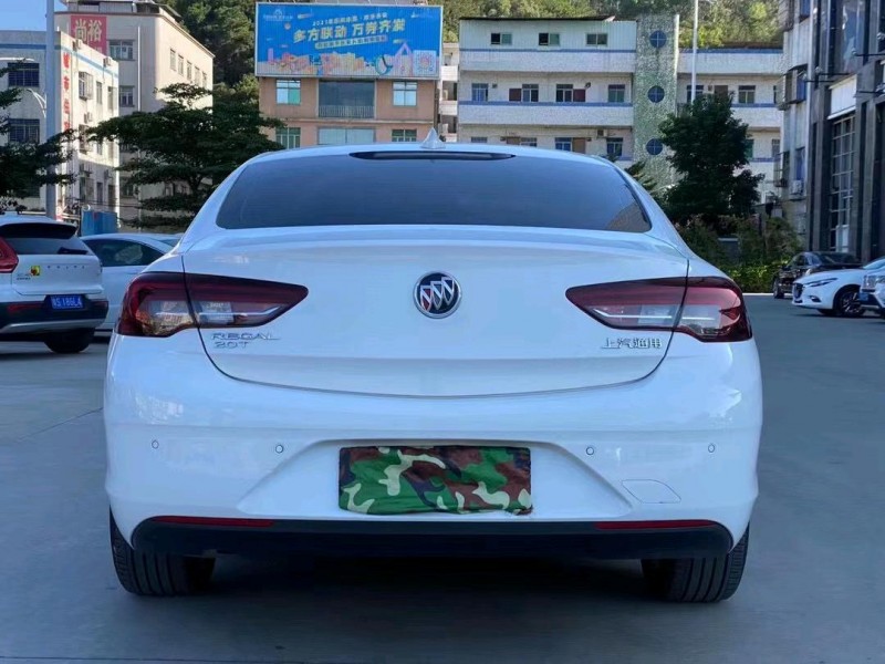 东莞19年别克君威9