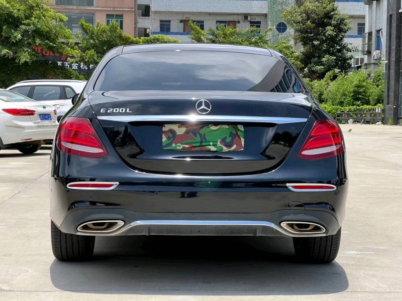 东莞19年奔驰E8