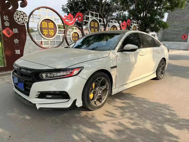 青岛19年本田雅阁2