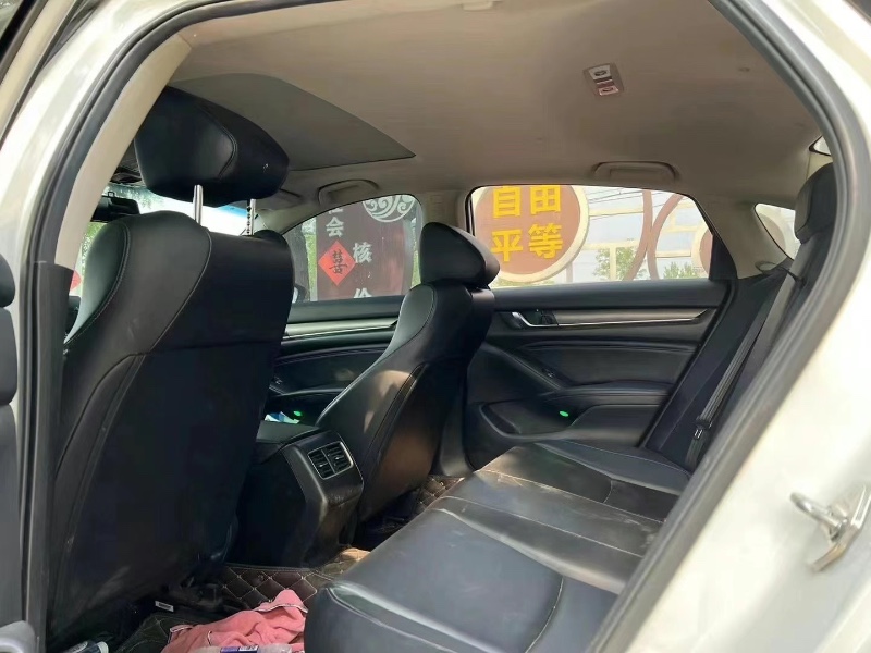 青岛19年本田雅阁7