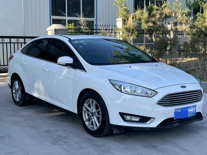 青岛16年福特福克斯5